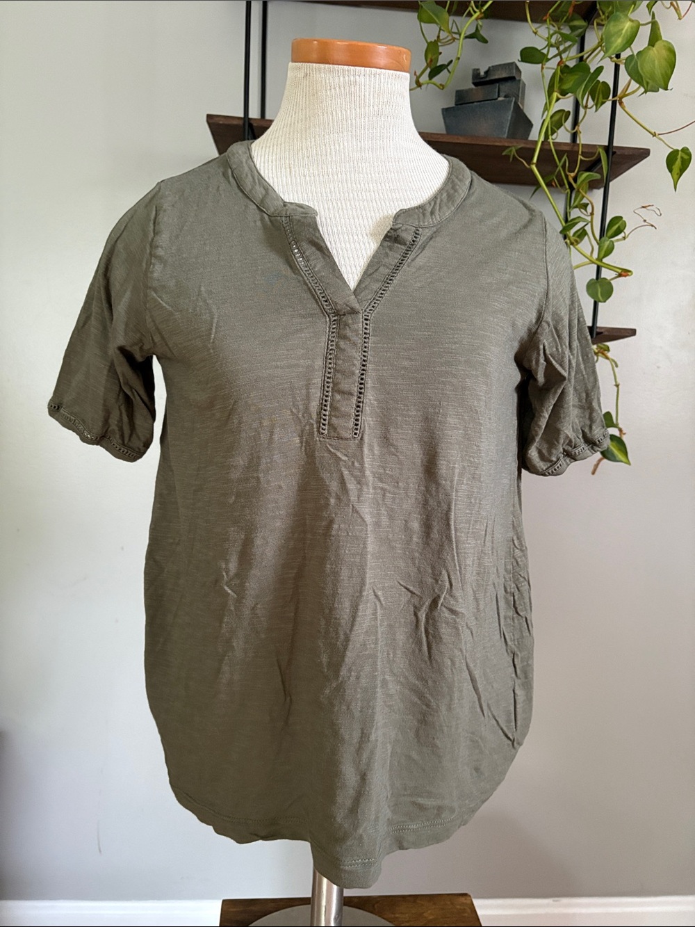 Denver Hayes Olive Green Short Sleeve Split-Neck Tee
